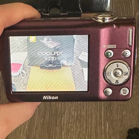 Nikon Coolpix S220 TESTED WORKS 10MP Digital Camera in Plum W/ Original Package - Picture 5 of 14